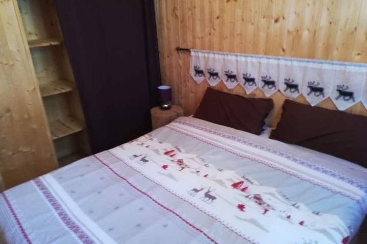 Gîte pour 6 personnes, avec balcon ainsi que jardin et piscine à Saint-Laurent-en-Grandvaux - 3