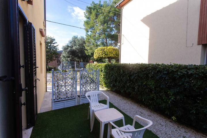 Ferienwohnung für 4 Personen, mit Garten in Sirolo - 2