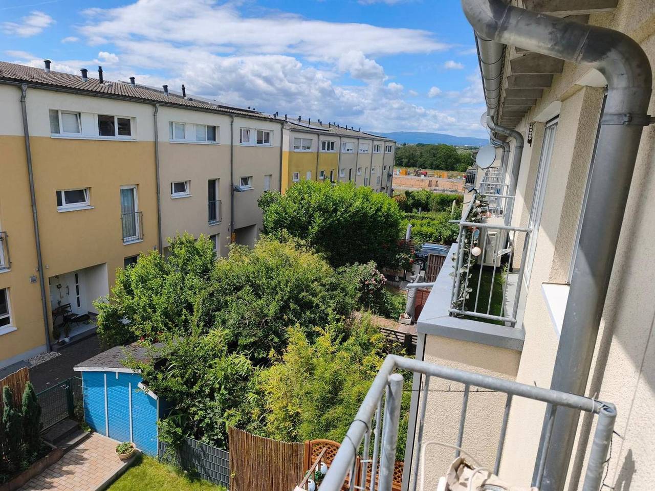 Zimmer 'Quite Suite mit Bad' mit Bergblick, Wlan und Klimaanlage in Frankfurt, Südhessen
