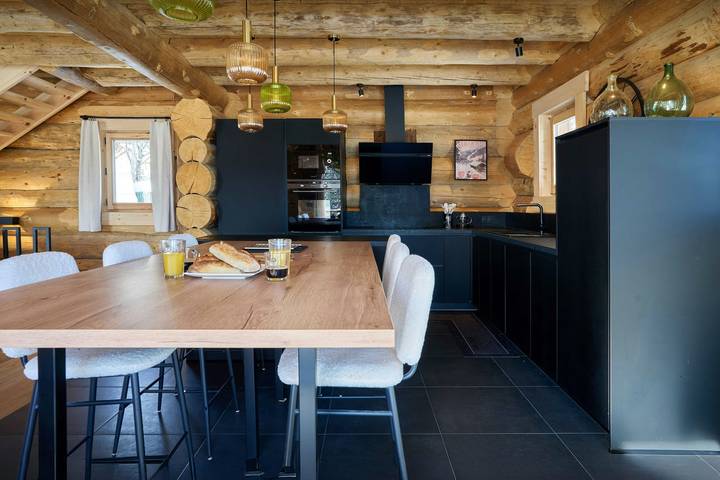 Casa Rural para 10 personas con balcón in Font-Romeu-Odeillo-Via, Parque Natural Regional de los Pirineos Catalanes
