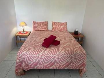 Gîte pour 4 personnes, avec balcon dans Uturoa