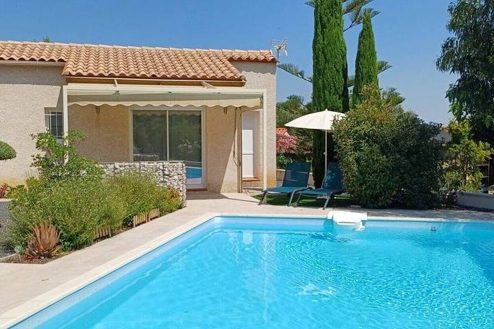 Maison de vacances pour 2 personnes, avec piscine et jardin à Villelongue-dels-Monts