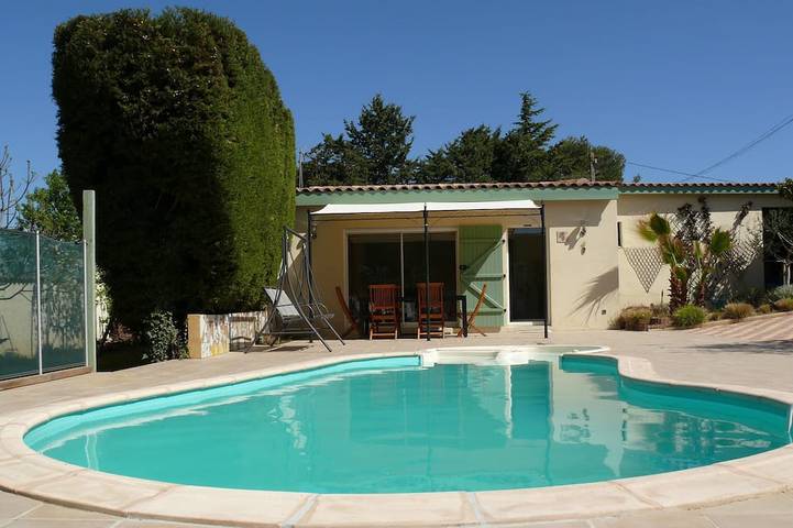 Gîte pour 8 personnes, avec jardin et terrasse, animaux acceptés