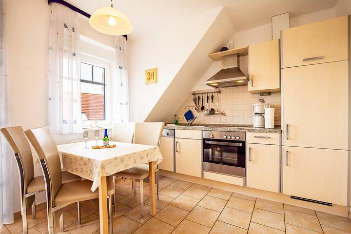 Ferienwohnung für 5 Personen, mit Balkon und Ausblick sowie Garten, kinderfreundlich in Werdum