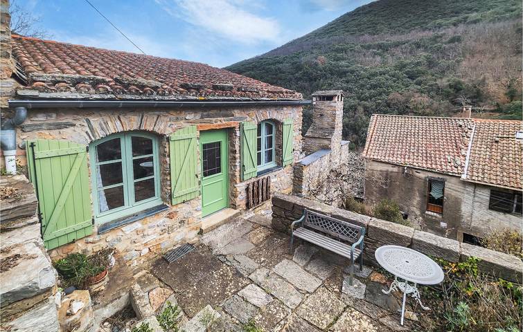 Location de vacances pour 6 personnes, avec Terrasse et Jardin à Olargues