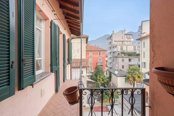 Ganze Wohnung, Ferienwohnung für 2 Personen mit Balkon/Terrasse in Como, Comer See