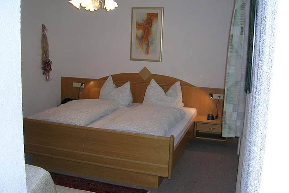 Apartamento entero, Habitación doble tipo C con baño, Wc, balcón - Pensión \"Pension Nockspitz\" in Mutters, Innsbruck y alrededores