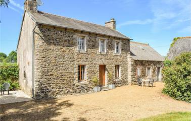 Gîte pour 4 personnes, avec terrasse et jardin, animaux acceptés à Quemper-Guézennec