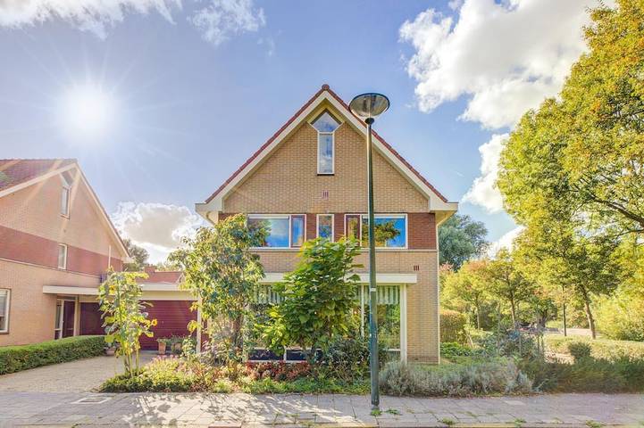 Ferienhaus für 4 Personen, mit Balkon und Garten sowie Pool in Hoorn