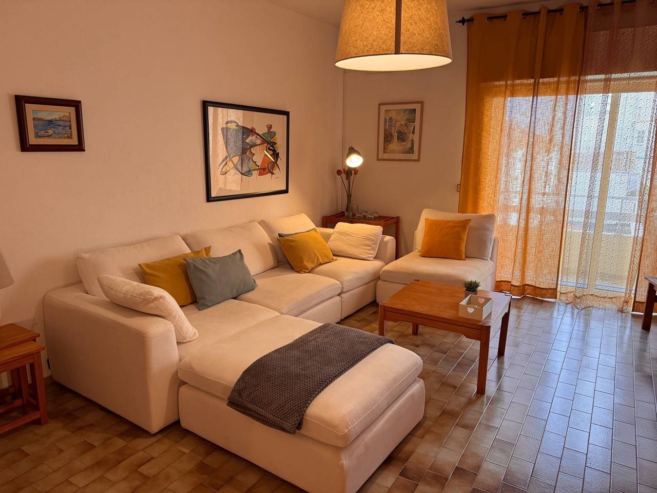 Ganze Wohnung, Ferienwohnung 'Apartamento Praia Da Rocha' mit Balkon, Wlan und Klimaanlage in Praia da Rocha, Portimão