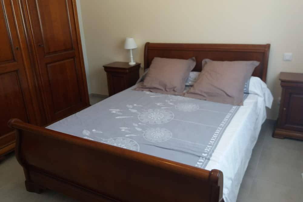 Entire apartment, Between Sea and Mon t in Roquebrun, Béziers region