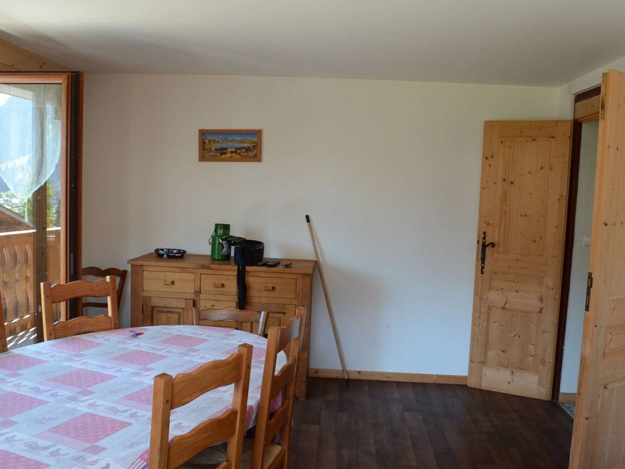 Appartement entier, Chalet confortable 4 pièces, proche centre et remontées, 8 personnes, parking, animaux admis in Chatel, Les Portes du Soleil