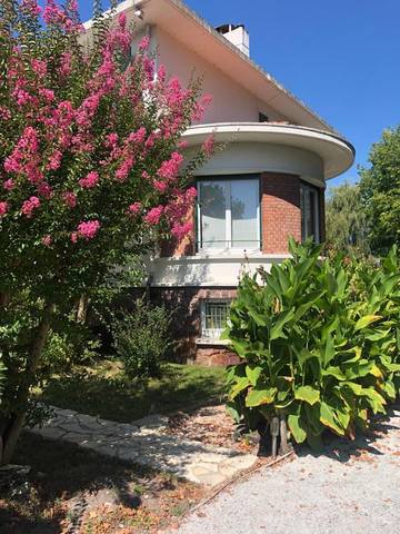 Gîte pour 6 personnes, avec piscine ainsi que vue et jardin à Labouheyre