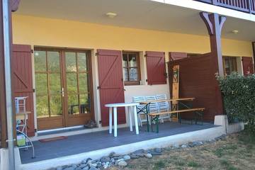 Gîte pour 5 personnes, avec jardin et terrasse à Guchen