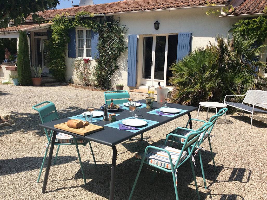 La Maison Blanche in Saint-Rémy-de-Provence, Région d'Arles