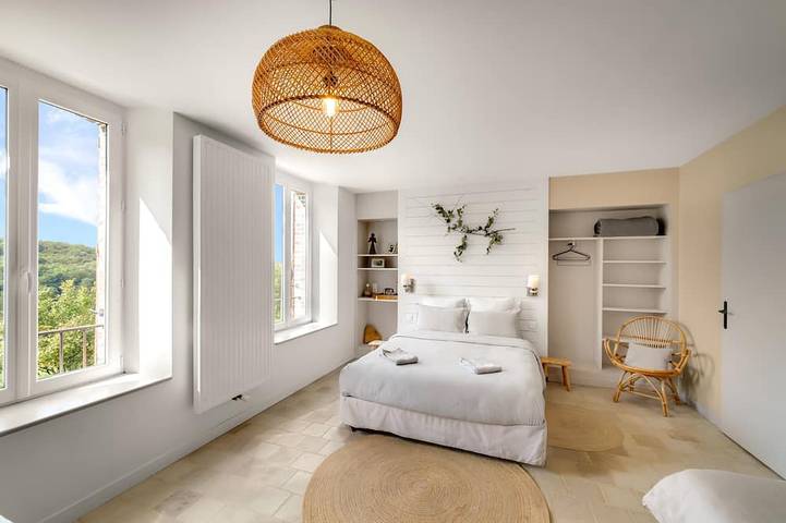 Location de vacances pour 13 personnes, avec jardin ainsi que sauna et terrasse à Villeneuve-sur-Yonne - 3