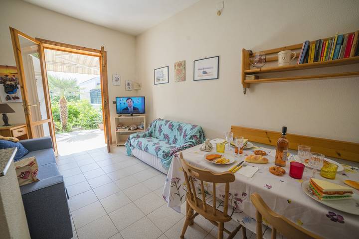 Location de vacances pour 5 personnes, avec terrasse, animaux acceptés à Torre Dell'orso - 2