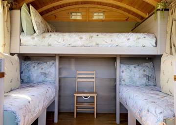 Glamping for 4 People in Aldeby, Norfolk, Photo 4