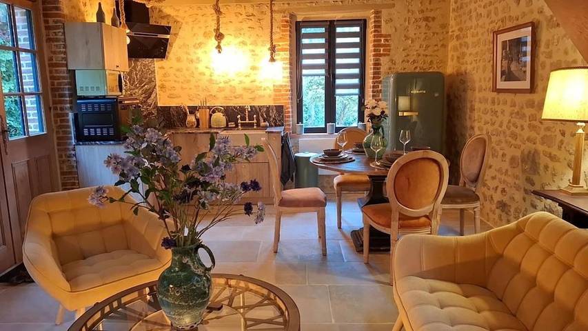 Location de vacances pour 2 personnes, avec terrasse et jardin à Ferrières-la-Verrerie - 3