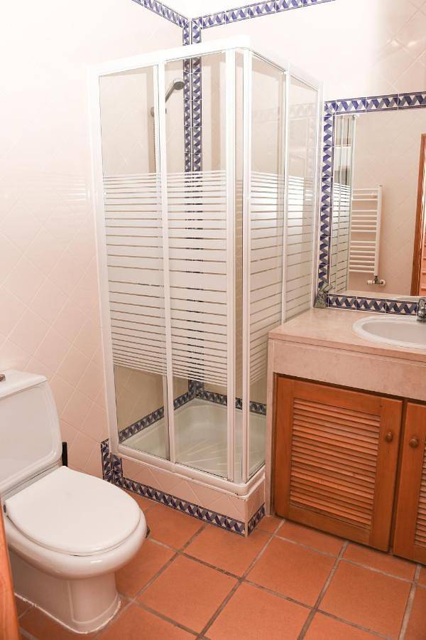 Two-Bedroom House in Amoreira, Leiria distrito