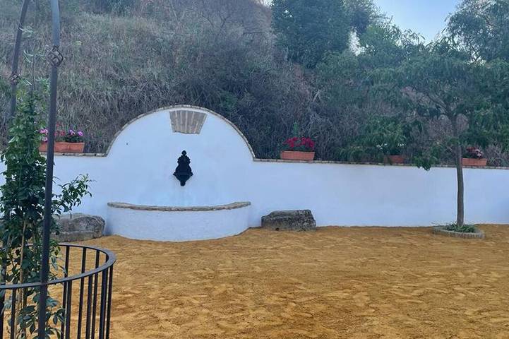 Gîte pour 8 personnes, animaux acceptés à Lora del Río