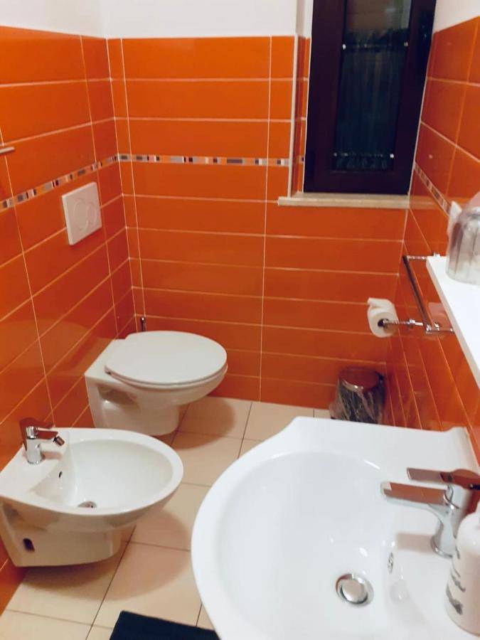 Large Double Room in Offida, Ascoli Piceno Provinz