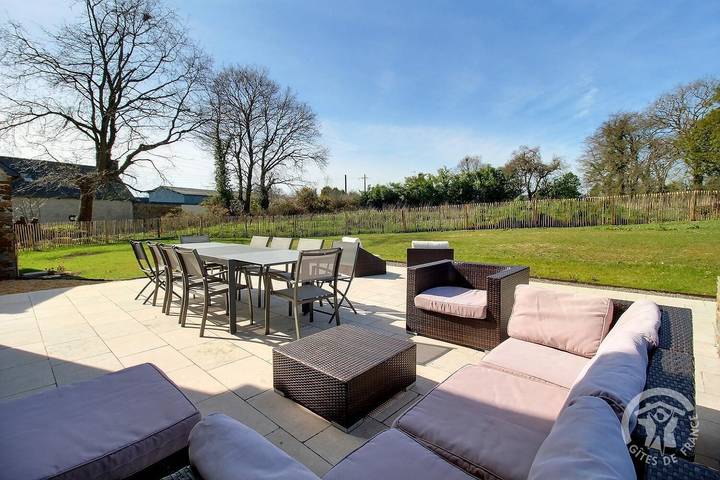 Gîte pour 10 personnes, avec jardin et terrasse, animaux acceptés à Plouha - 2