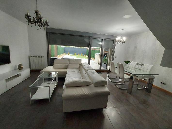 Casa rural para 6 personas, con jardín además de piscina para niños y piscina en Rioja Alta - 3