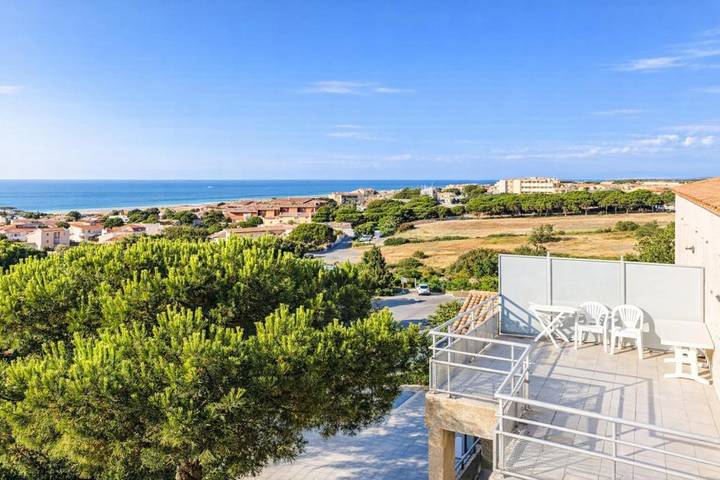 Appart’hôtel pour 4 personnes, avec Balcon ainsi que Terrasse et Vue