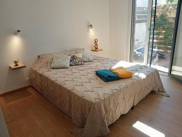Chambre d’hôte pour 2 personnes, avec jardin et vue ainsi que piscine et terrasse
