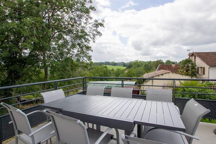 Gîte pour 6 personnes, avec jardin, animaux acceptés