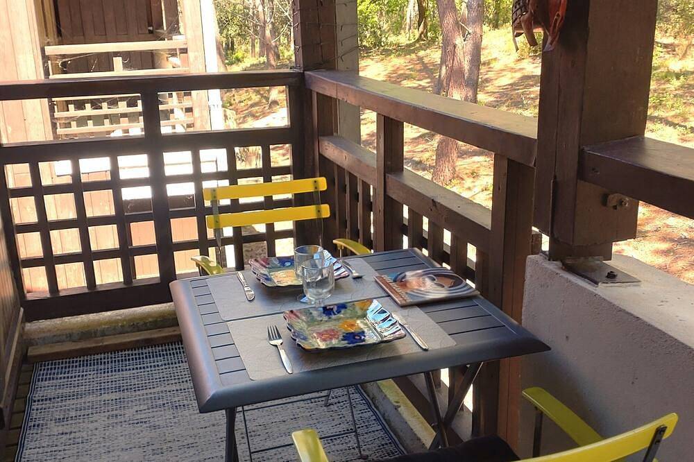 Entire apartment, Duplex studio 2 steps from Carcans-Maubuisson lake in Maubuisson, Carcans