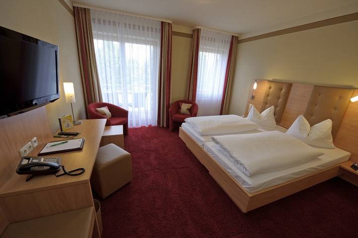 Hotel für 2 Personen, mit Balkon/Terrasse und Sauna sowie Terrasse in Gunzenhausen - 4