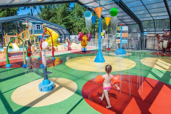 Camping pour 4 personnes, avec piscine ainsi que terrasse et sauna, animaux acceptés à Saint-Georges-d'Oléron - 4