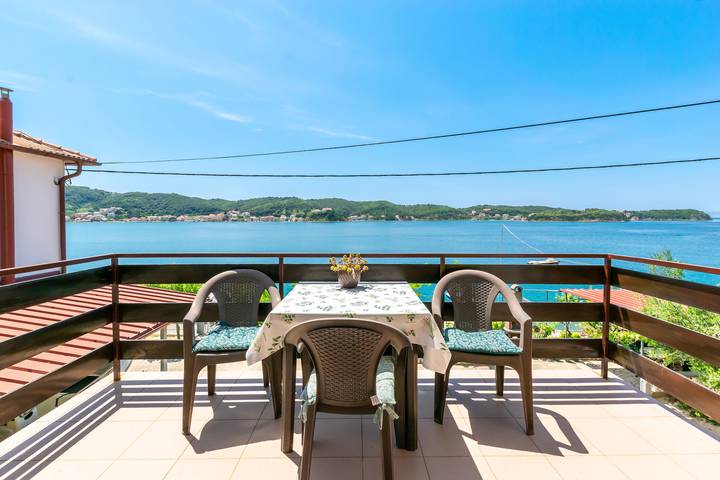 Ferienwohnung für 3 Personen auf Rab - 2