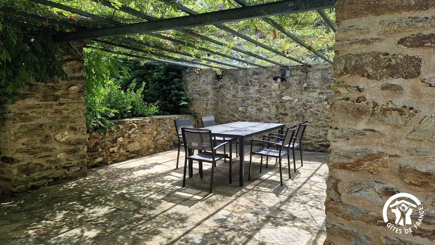 Gîte pour 4 personnes, avec Terrasse ainsi que Jardin et Piscine dans le Tarn - 4