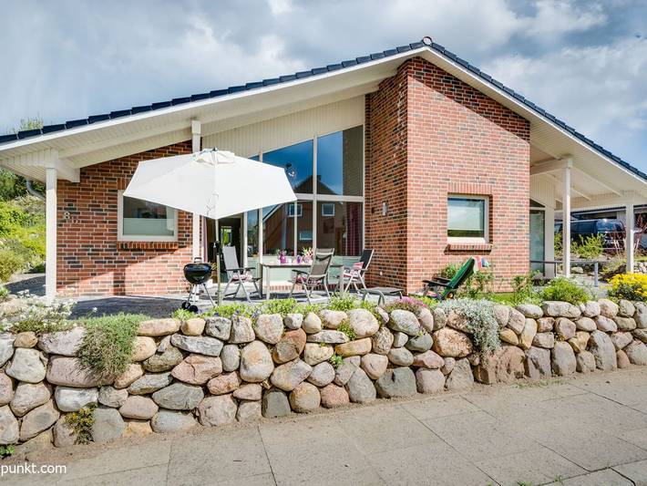 Ferienhaus für 4 Personen, mit Terrasse und Garten sowie Sauna