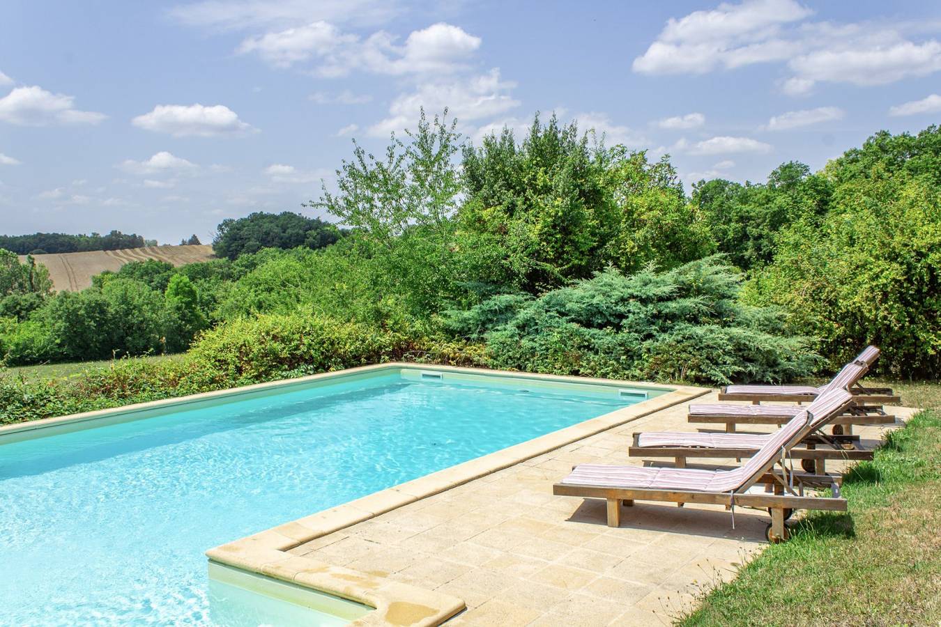 Maison multi-unité de 18 couchages avec piscine privée in Montaigu-de-Quercy, Tarn-et-Garonne
