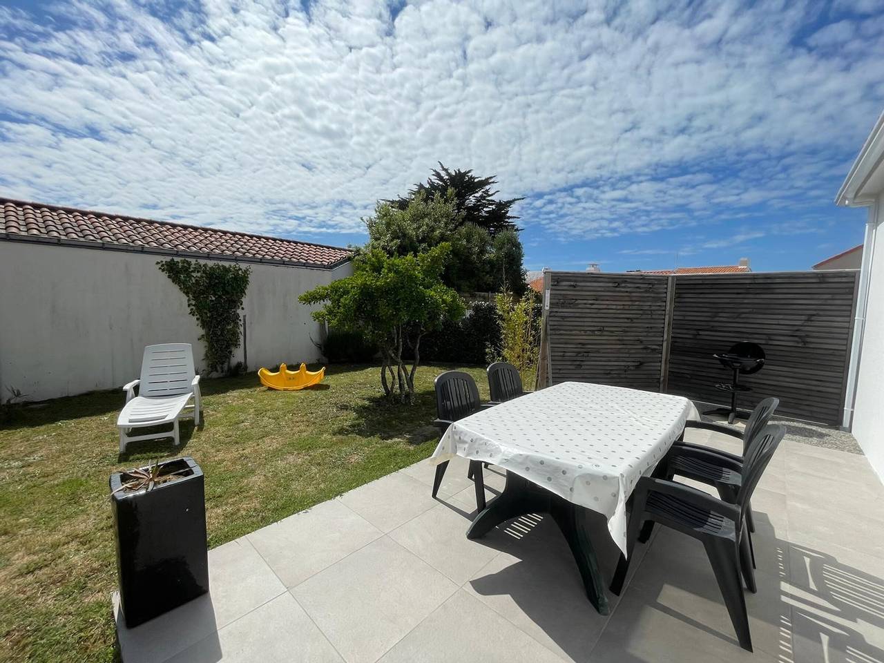 Comfortable single-storey house for 6, near beach in St Hilaire de Riez, private parking in Saint-Hilaire-de-Riez, Vendée