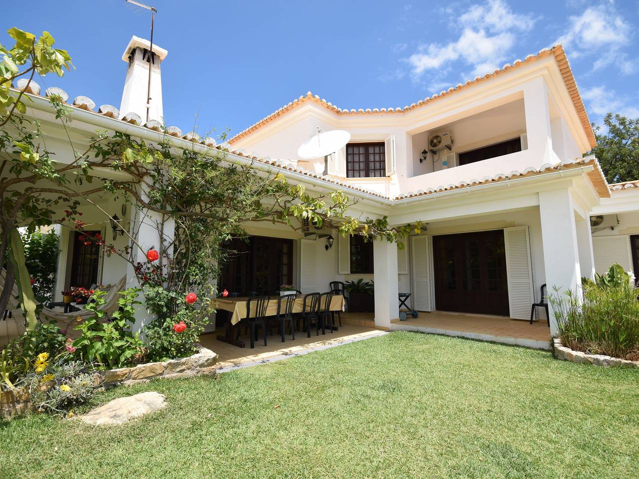 Villa para 10 pessoas com piscina in Ferreiras, Distrito de Faro