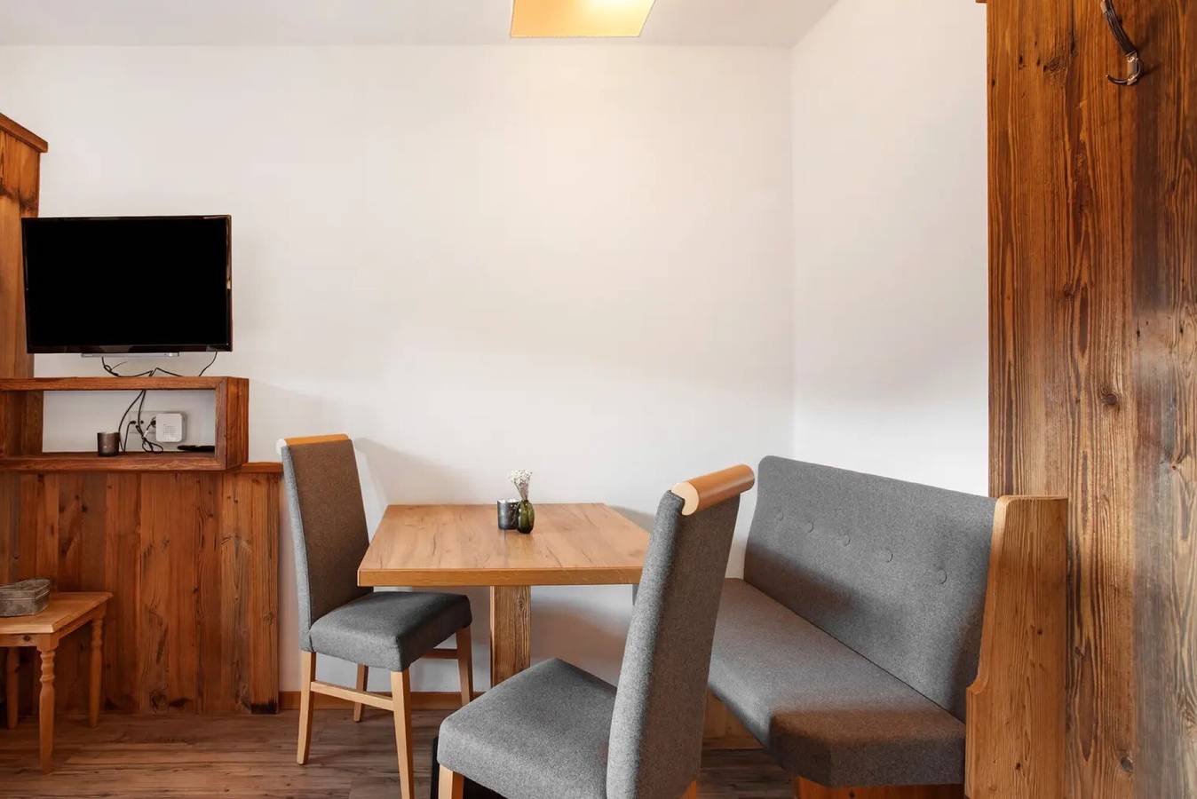 Ganzes Studio, Studio 'Panorama - Appartement 3' mit Bergblick, privater Balkon und geteilter Sauna in Reit im Winkl, Bayerische Alpen
