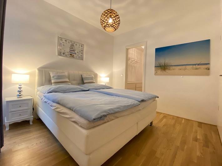 Appartement entier, Bootshaus - first row, balcony, garden furniture, underfloor heating, elevator in Bremerhaven-Mitte, Bremerhaven