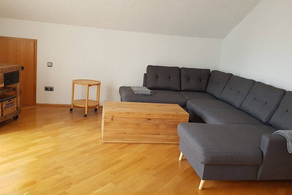 Ganze Wohnung, Gemütliche Ferienwohnung (75qm) mit Garten in Nidda, Wetterau