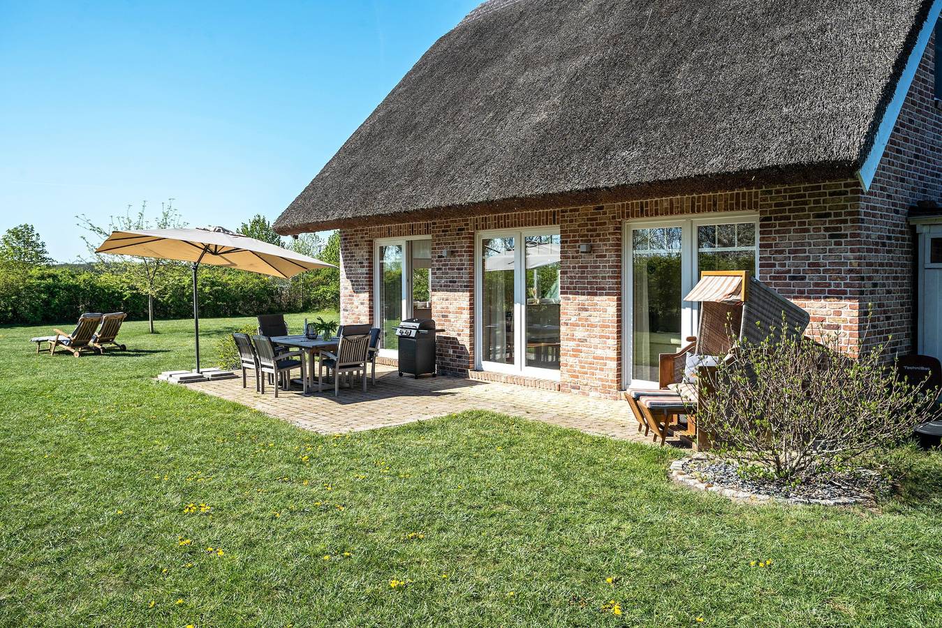 Ferienhaus 'Reethaus Meerferien' mit Meerblick, privater Terrasse und Wlan in Poseritz, Stralsund Umland