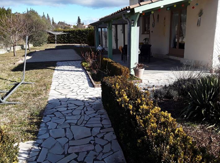 Location de vacances pour 14 personnes, avec balcon ainsi que piscine et jardin à Lagorce - 3