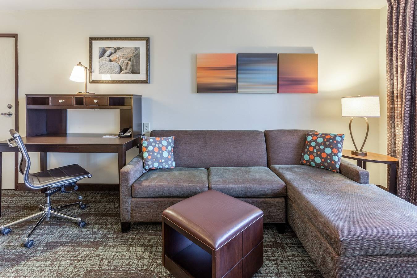 Ganzes Studio, Staybridge Davenport in Davenport, Quad Cities