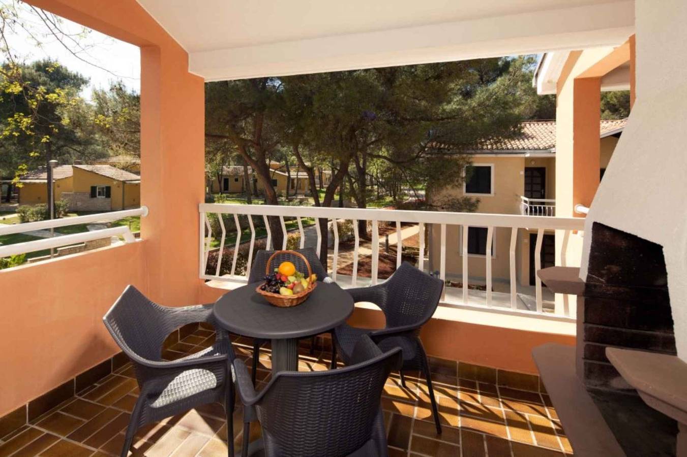 Ganze Ferienwohnung, Ferienwohnung mit Außenpool in Ferienanlage in Umag, Umag und Umgebung