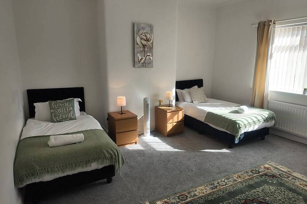 Ushaw Hilltop View- Comfortable 2-Bed Home Near University & Durham City in Durham, County Durham