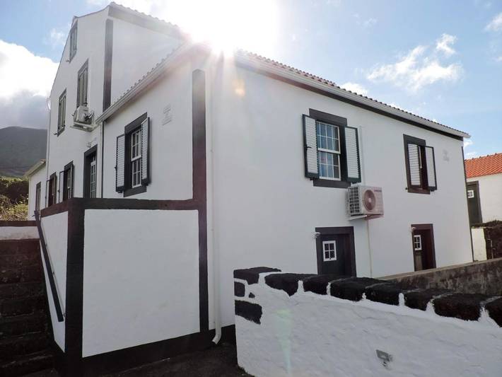 Casa de férias para 8 pessoas, com Varanda e Terraço e ainda Jardim and Vista em São Roque do Pico