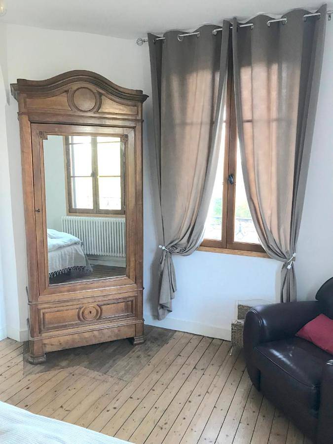 King Room with Garden View in Saint-Aurélien, Région de Limoges